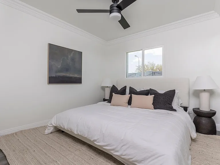 8702 E Clarendon Ave — Photo 10