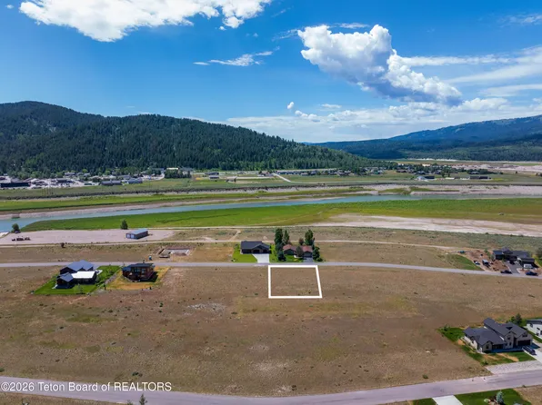 93 Aster Loop, Alpine, WY 83128