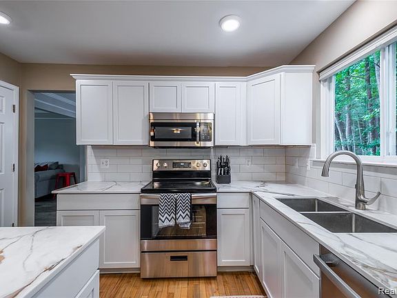 5th image of 1250 Walloon Way