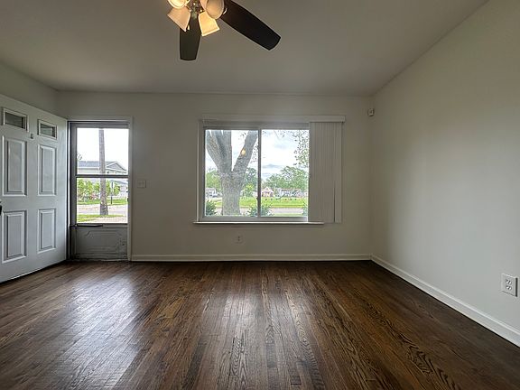 5th image of 23329 Easterling Ave