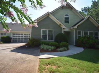 5 William Dr, White, GA 30184