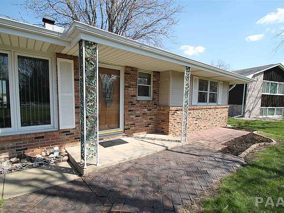 2nd image of 411 Camelot Dr