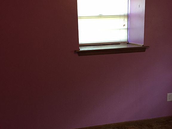 2nd image of 504 NE Cimarron Cir