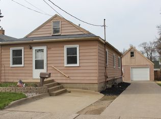 803 Randall St, Lansing, MI 48906