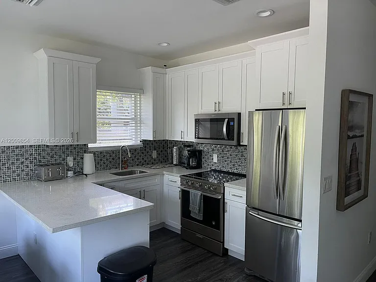 4034 NW 23rd Ave — Photo 7