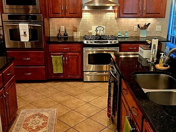 506 Riverwood Dr, Enterprise, AL 36330