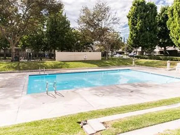 80 Greenfield, Irvine, CA 92614