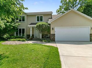 13655 Henna Ct, Apple Valley, MN 55124