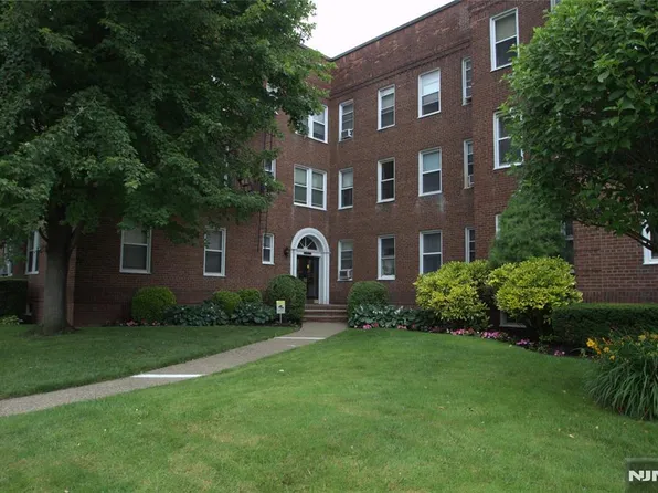 975-995 Teaneck Rd #1M, Teaneck, NJ 07666