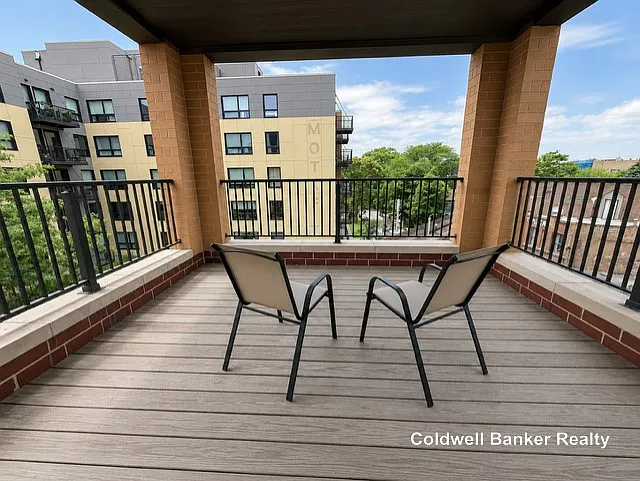 2827 W Belden Ave #4D — Photo 9
