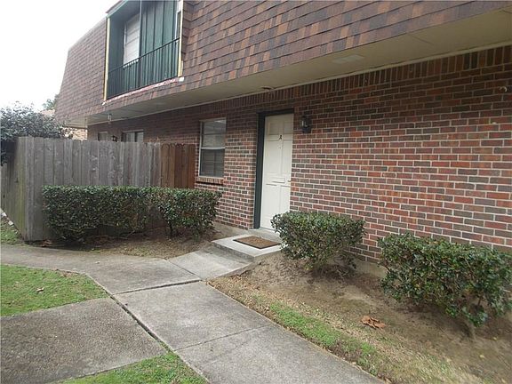 2nd image of 49 Antigua Dr APT A