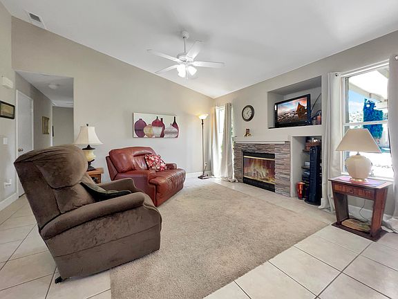 5th image of 4101 E Paradise Avenue