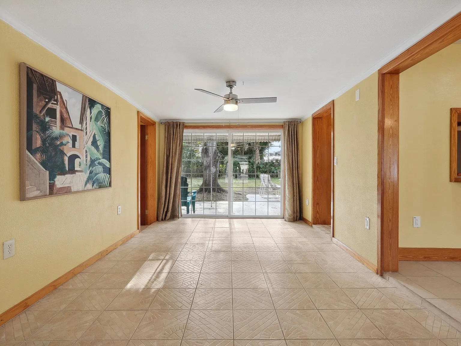 2 bed, 1053 sqft, $1,995 — Photo 3