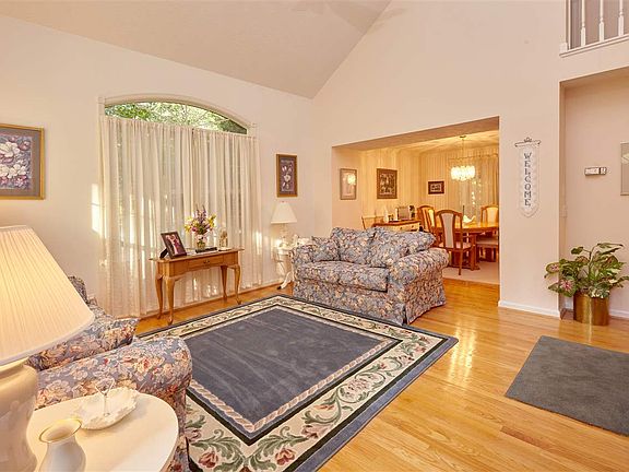2nd image of 111 Smith Ct