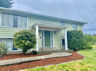 2311 Oak Dr, Steilacoom, WA 98388