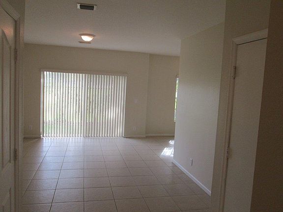 4th image of 1221 NW 27th Ave