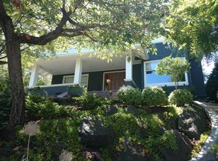 1711 Evergreen Pl, Seattle, WA 98122