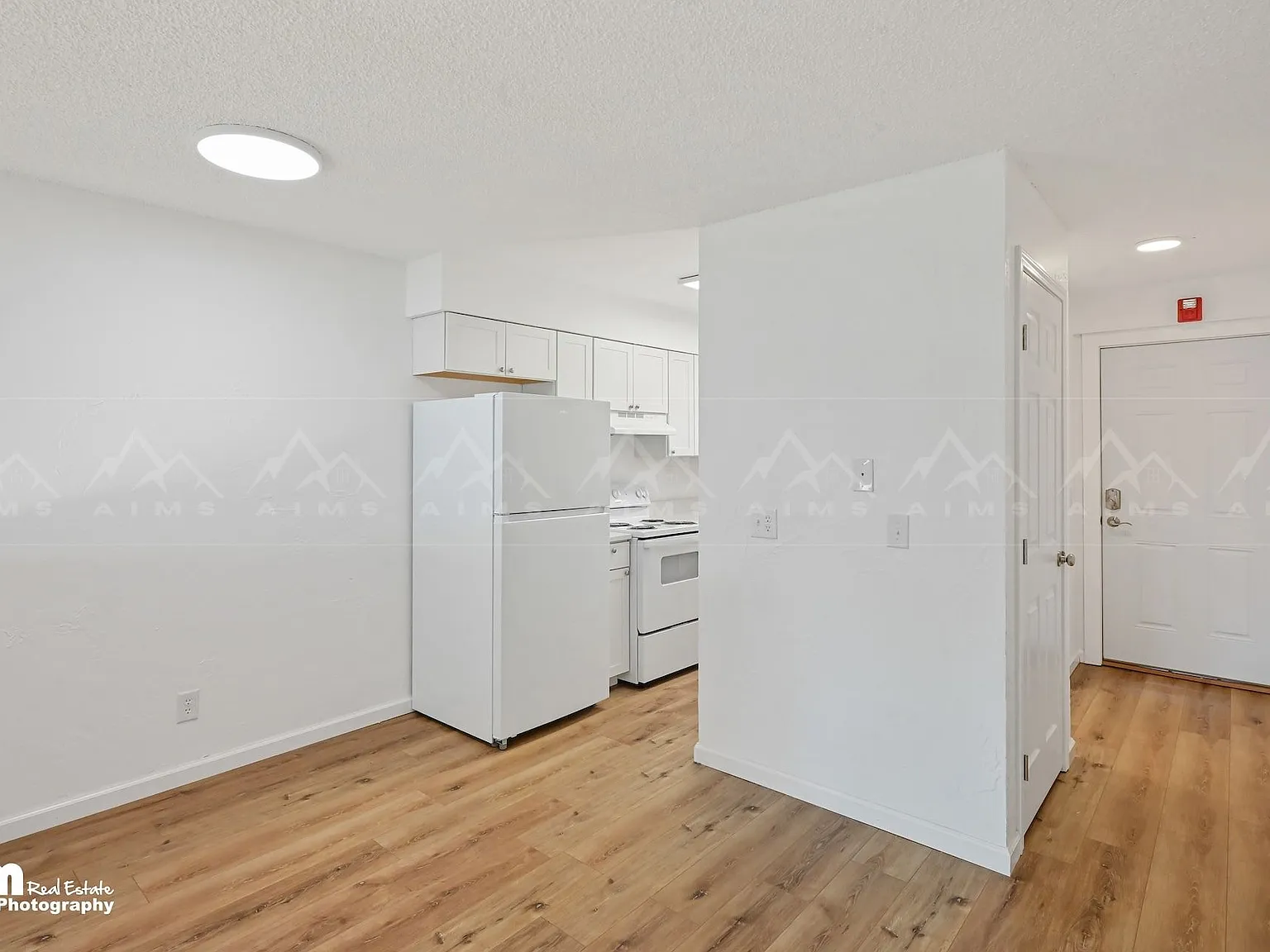 2 bed, 815 sqft, $1,600 — Photo 4