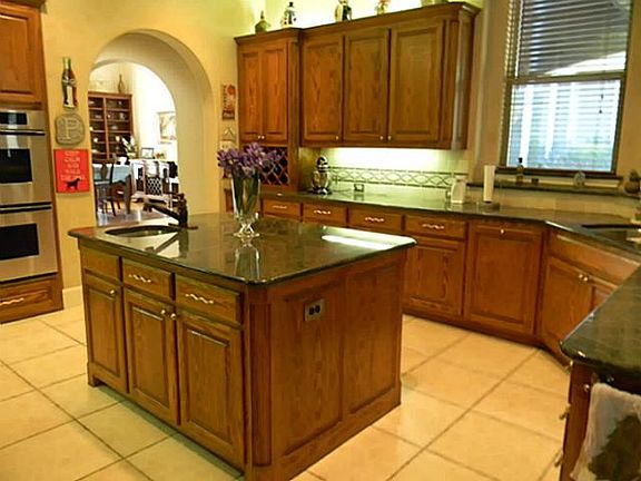 5th image of 2233 Donice Ct