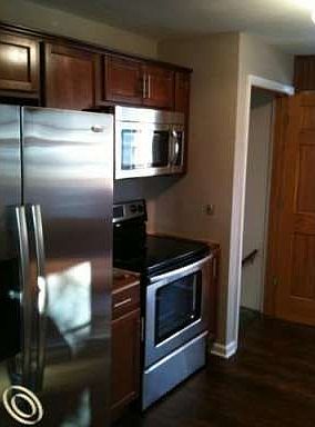 2nd image of 2065 Beechmont St