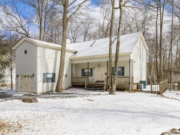 2125 Rosemont Dr, Tobyhanna, PA 18466
