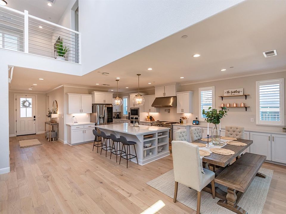 1st image of 810 Senegal Ct