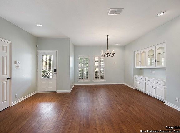 5th image of 97 Granburg Cir