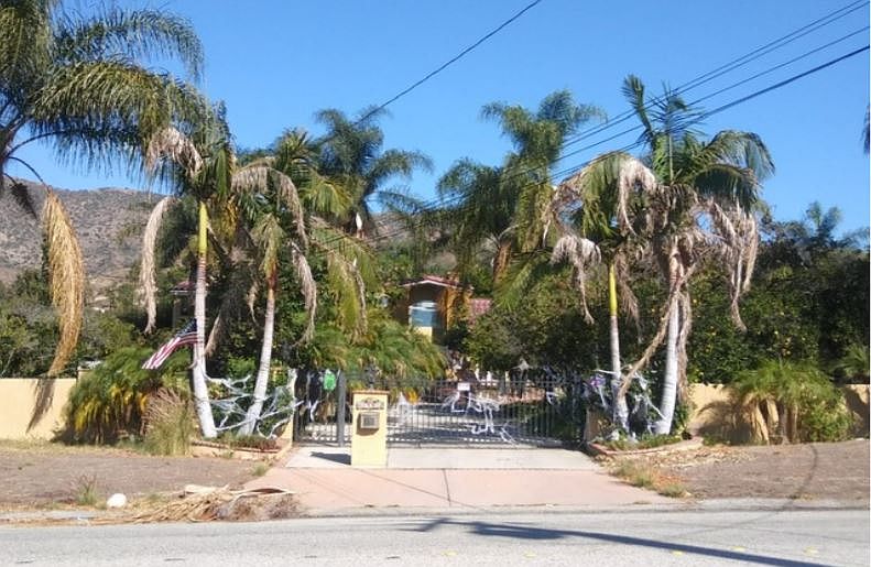 1st image of 435 E Sierra Madre Ave