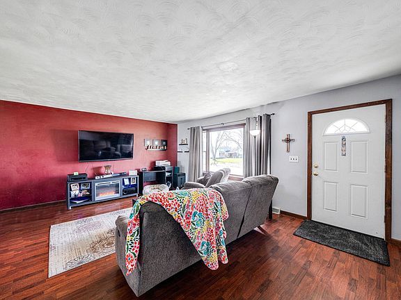 2nd image of 406 E La Salle Ave