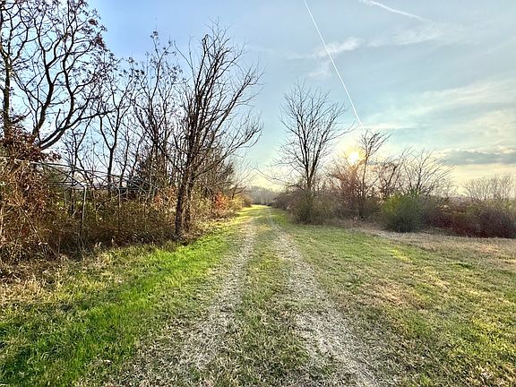 5th image of 2634 Highway 875