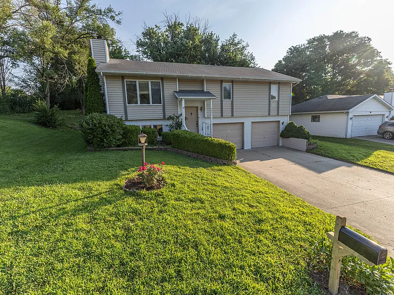 4371 W Southview Dr — Photo 3