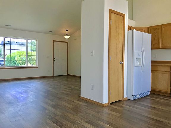 3rd image of 4303 N Dartmouth Ln