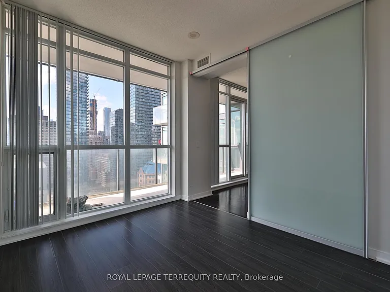770 Bay St #2412 — Photo 23