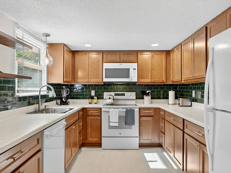 2544 Spring Forest Rd — Photo 18