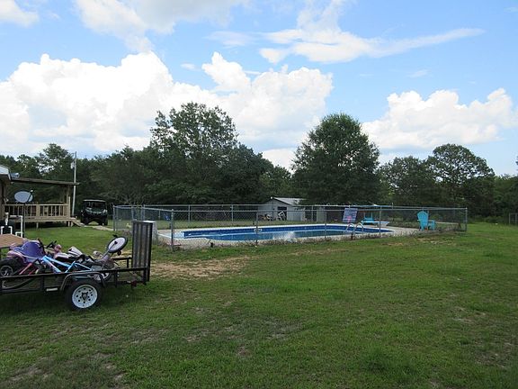 5th image of 32162 Dogwood Ln