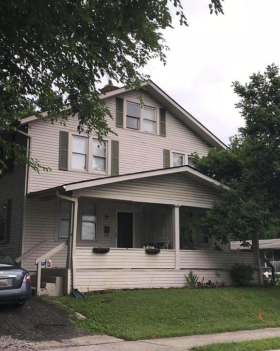 1st image of 119 College St #121
