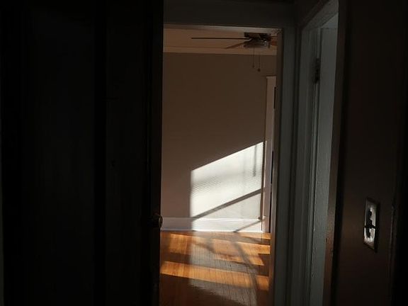 4th image of 4101-09 N Kedvale Ave #4105-3W