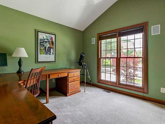 4th image of 7697 Heatherwood Ln