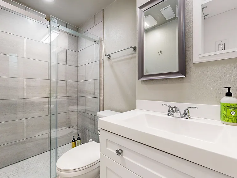 2560 Concord Cir — Photo 25
