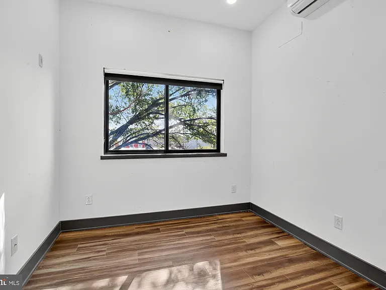 1935 E Hazzard St #303 — Photo 16