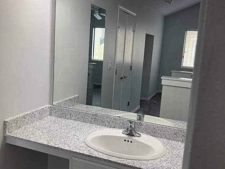 The Vibe at 8035 Apartments — Photo 17