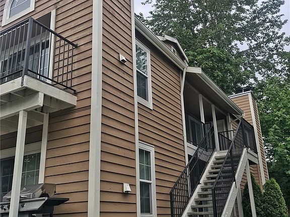 2nd image of 2621 S 272nd St APT 6