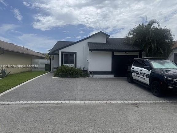 2nd image of 1131 SW 110th Ave