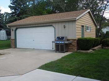 2nd image of 1307 Cherrywood Dr