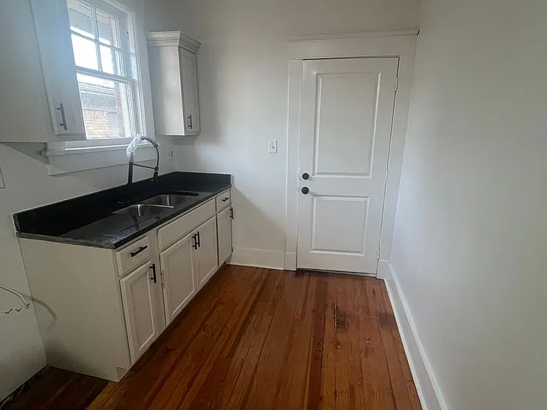 123 Stonewall St — Photo 8