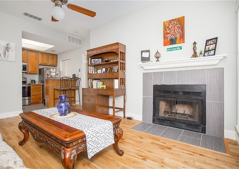 1st image of 806 W 24th St APT 123