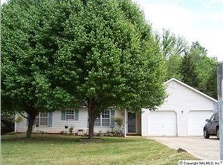 200 Barberry Ln, Toney, AL 35773