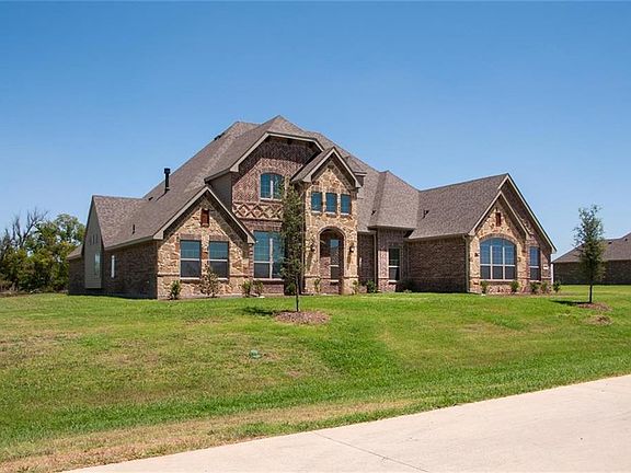 2nd image of 1211 Colorado Dr