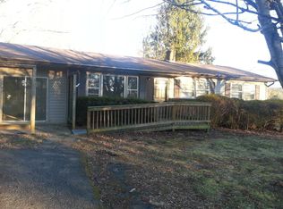 2 Metcalf Dr, Weaverville, NC 28787