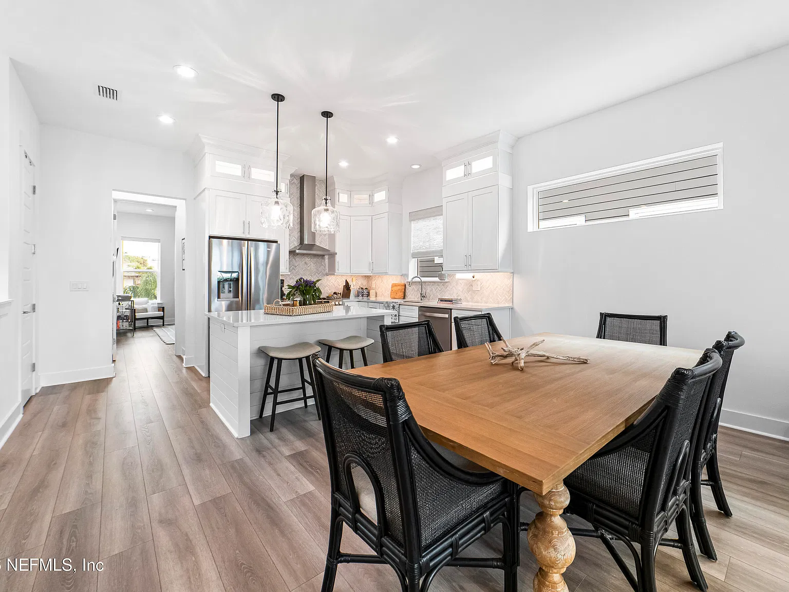 4 bed, 2.5 bath, 1868 sqft, $6,000 — Photo 3